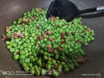 Make Hot chicken fried peas step 2