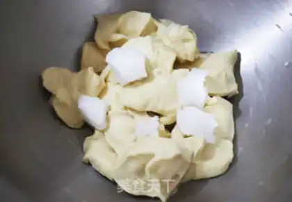 Make Coconut bread with lips and teeth step 4