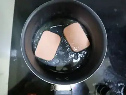 Make Quick hands, whole wheat sandwich and fruit salad step 2