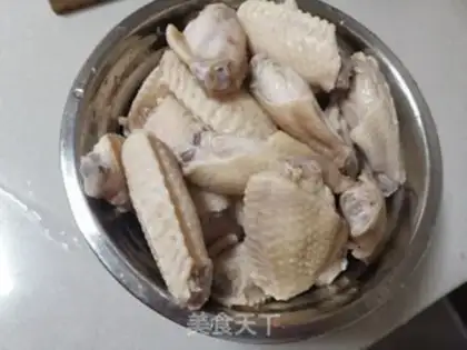 Make Red chicken wings step 1