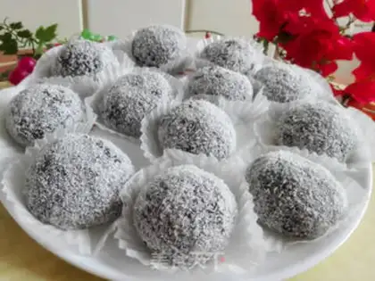 Make Coconut peanuts step 7