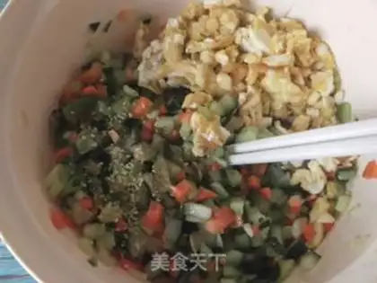 Make cucumber egg pan sticker step 4