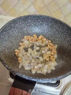Make Shrimp pineapple rice step 7