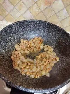 Make Shrimp pineapple rice step 8