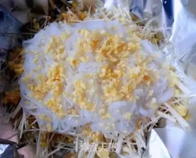 Make Tin Paper Fan Gold Pistol step 4