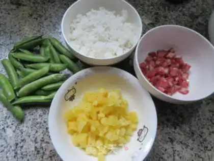 Make Rohan, pineapple rice step 0