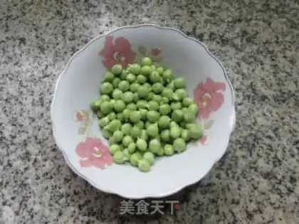 Make Rohan, pineapple rice step 1