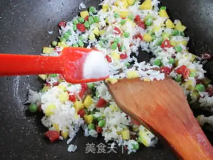 Make Rohan, pineapple rice step 5
