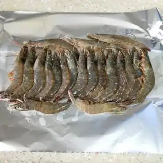 Make Salt shrimp step 1