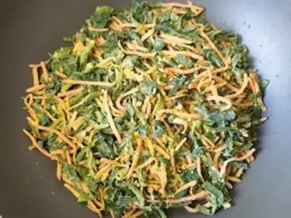 Make Garlic pepper and carrot noodles step 12