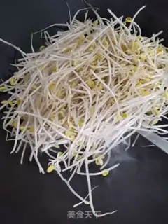 Make Onion sprouts step 1