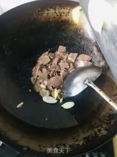 Make Pepper onion fried lamb step 3