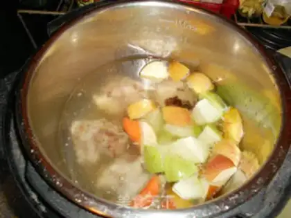 Make Pork bone apple soup step 2