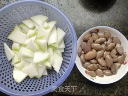 Make Oil and melon soup step 0