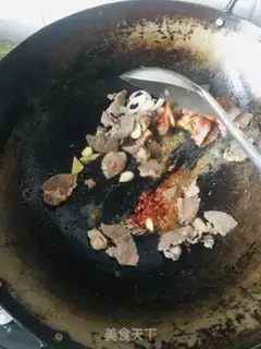Make Pepper onion fried lamb step 5