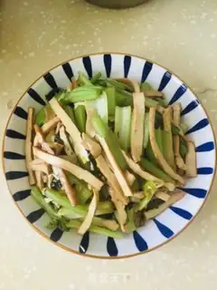 Make Celery fried beans step 6