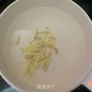 Make Ginger tofu fish soup step 2