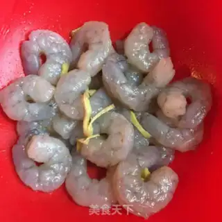 Make Eggs, shrimp, storks step 0