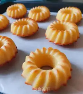 Make A powdered donut step 13
