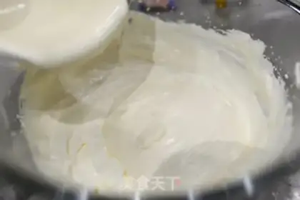 Make Yogurt cream cheesecake step 7