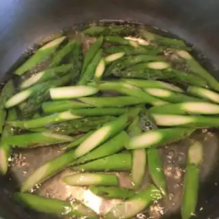 Make Eggs, shrimp, storks step 5