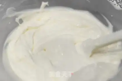 Make Yogurt cream cheesecake step 8