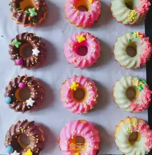 Make A powdered donut step 20