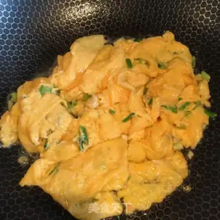 Make Eggs, shrimp, storks step 7