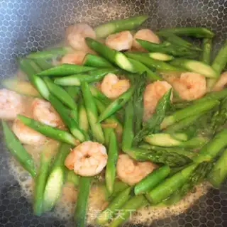 Make Eggs, shrimp, storks step 9