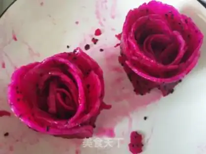 Make Strawberry naked cake step 1