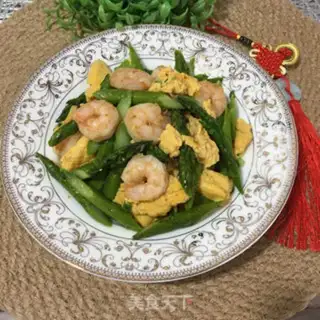 Make Eggs, shrimp, storks step 12