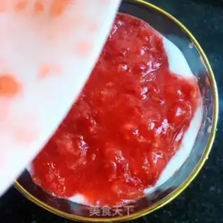 Make Strawberry yogurt step 6