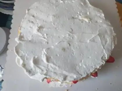 Make Strawberry naked cake step 9