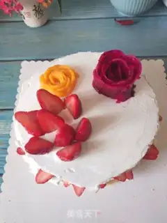 Make Strawberry naked cake step 13