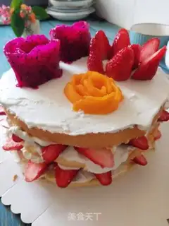Make Strawberry naked cake step 14