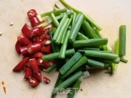 Make Hand-picked pantry box step 2