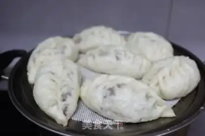 Make Moose mushroom sauce meat buns step 13