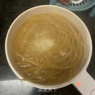 Make Cheese lobster pasta step 4
