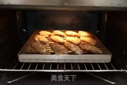 Make The honey is on the wings step 7