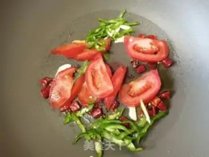 Make Tomato fried potatoes step 5