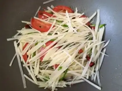 Make Tomato fried potatoes step 8