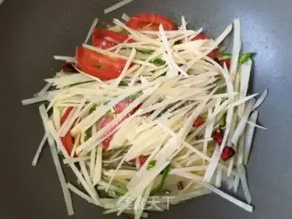 Make Tomato fried potatoes step 9