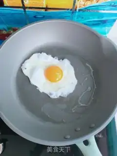 Make Chicken wing fried egg noodles step 0
