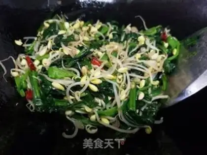 Make Spinach fried soybean sprouts step 4