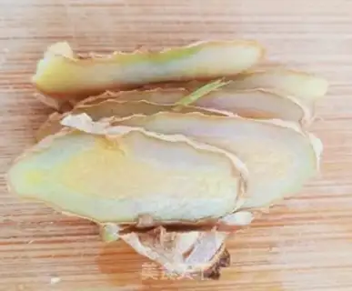 Make Garlic sprouts back to the pot step 6