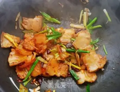 Make Garlic sprouts back to the pot step 12