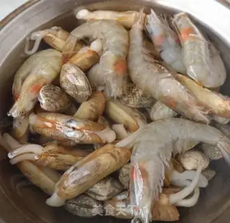 Make A little seafood step 0