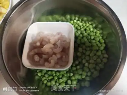 Make Shrimp and sweet peas step 0