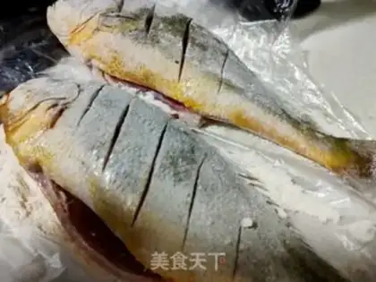 Make Red-hot yellowfish step 1
