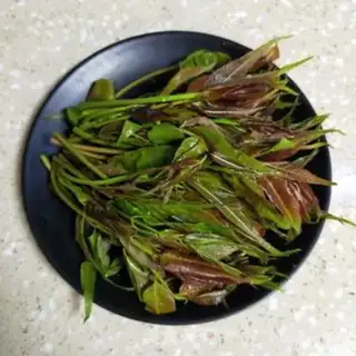 Make Fried eggs with sprouts step 0